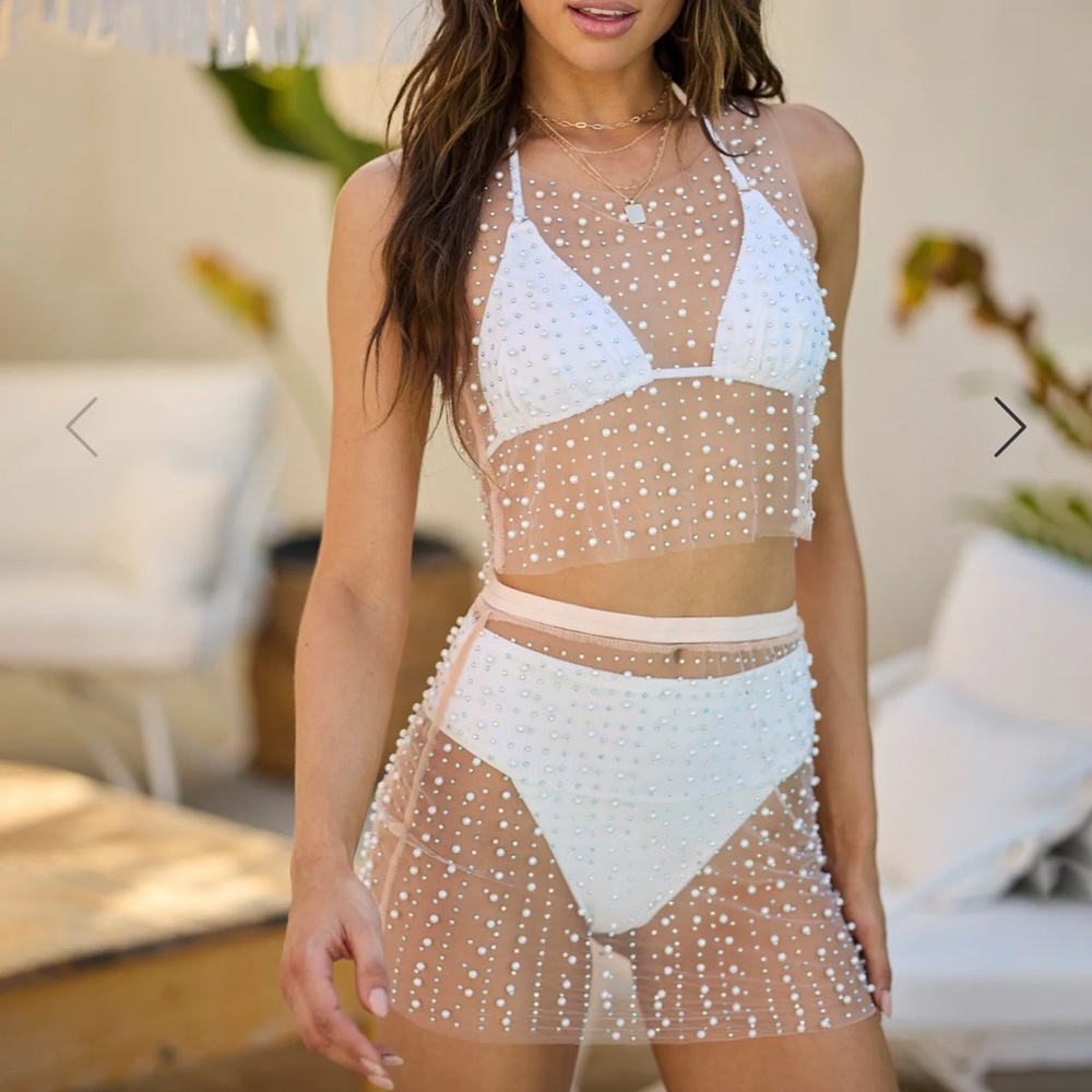 Only wore once! Perfect for bachelorette trip!